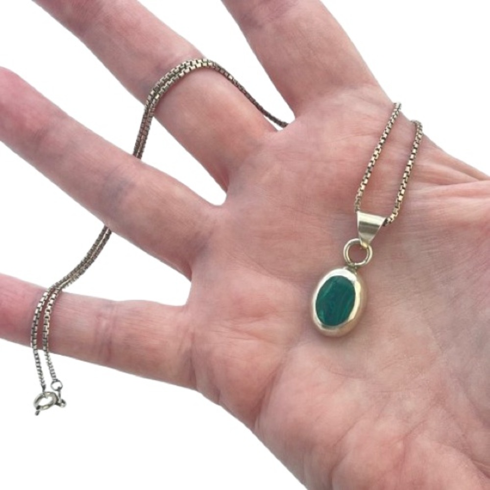 Vintage Silver Green Oval Malachite Pendant & Necklace 925 Sterling Jewelry - Picture 3 of 14
